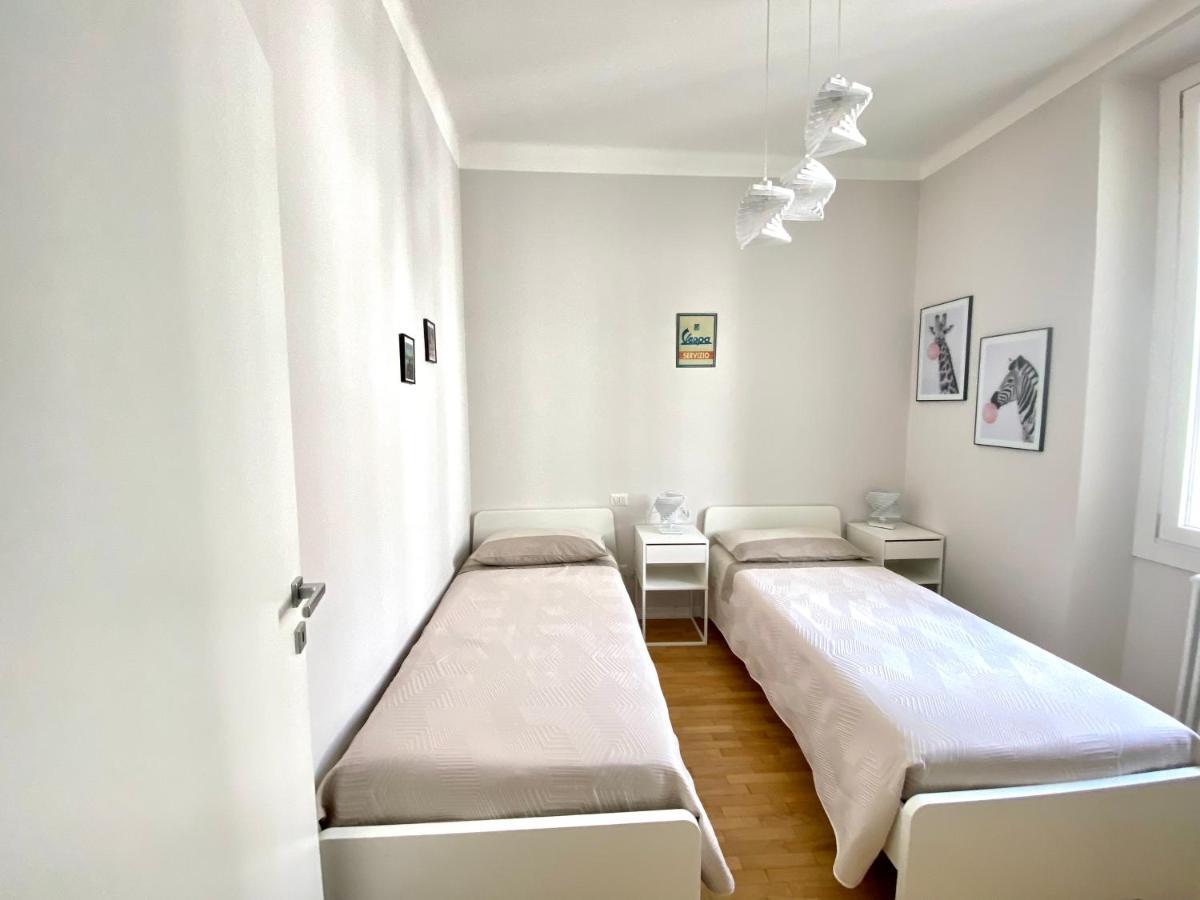 Comoluxhouse- Intero Appartamento Luaran gambar