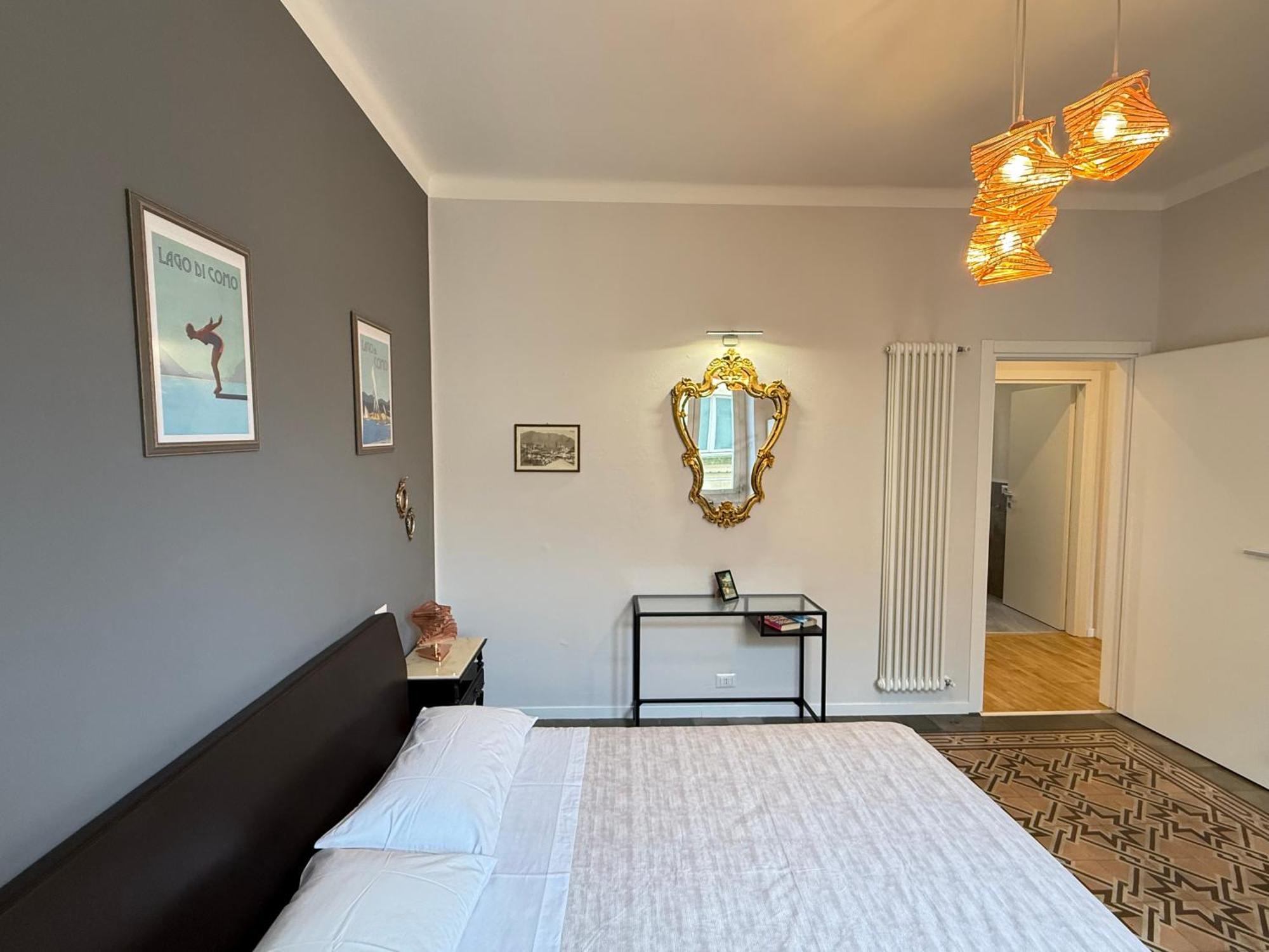 Comoluxhouse- Intero Appartamento Luaran gambar