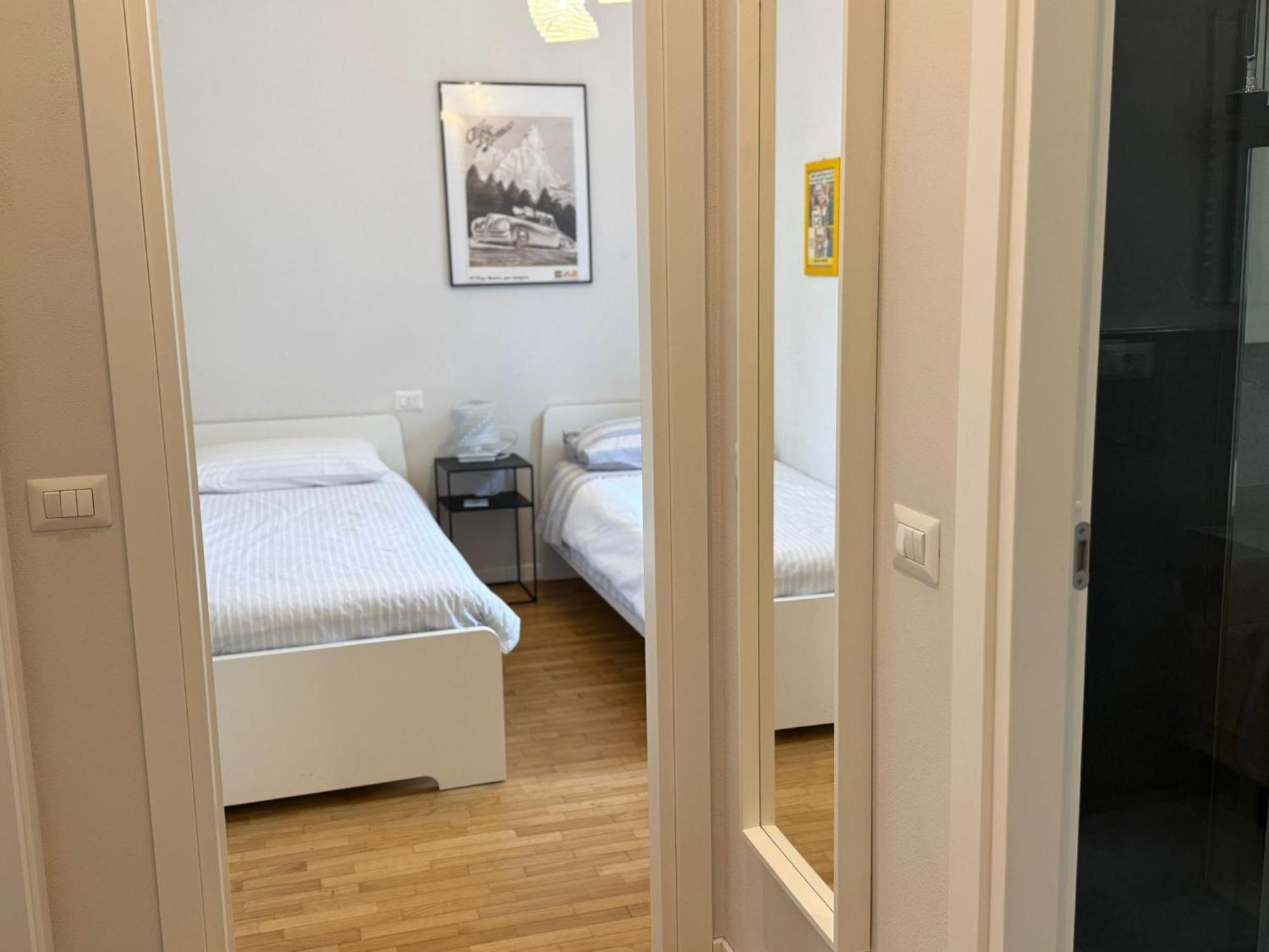 Comoluxhouse- Intero Appartamento Luaran gambar