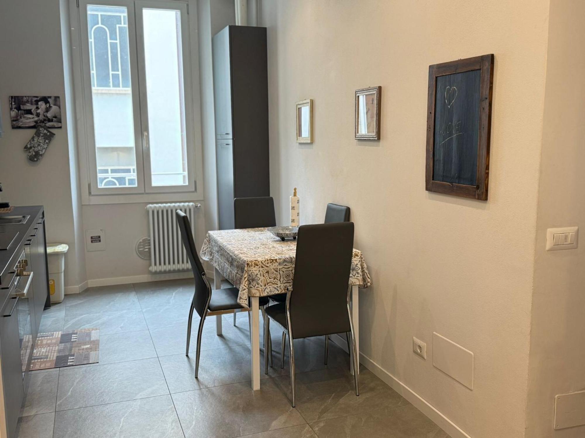 Comoluxhouse- Intero Appartamento Luaran gambar
